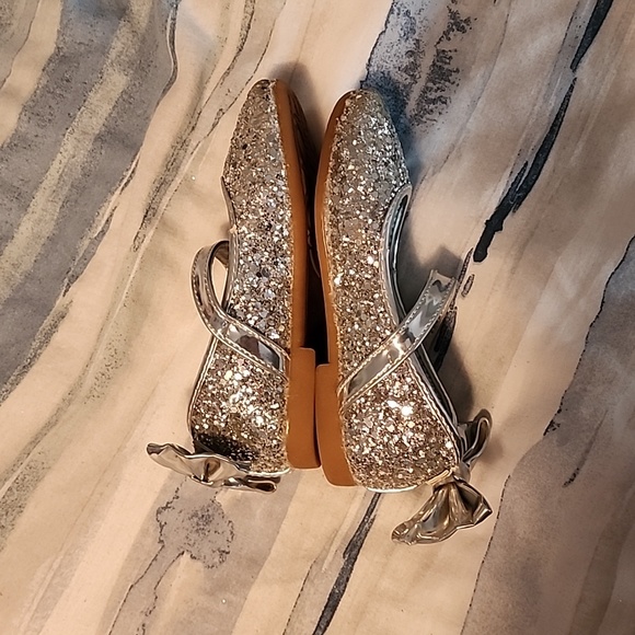 Silver sparkly shoes size 27 with velcro strap - Picture 4 of 6